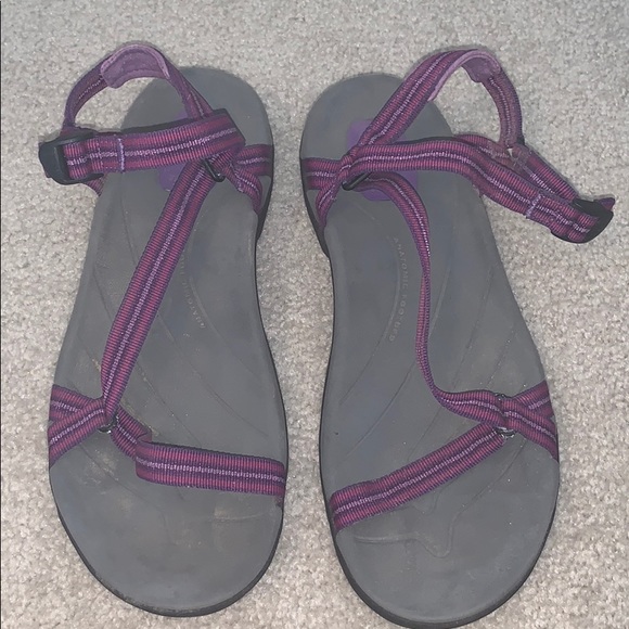 purple tevas